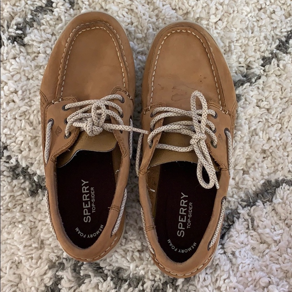 boys sperrys